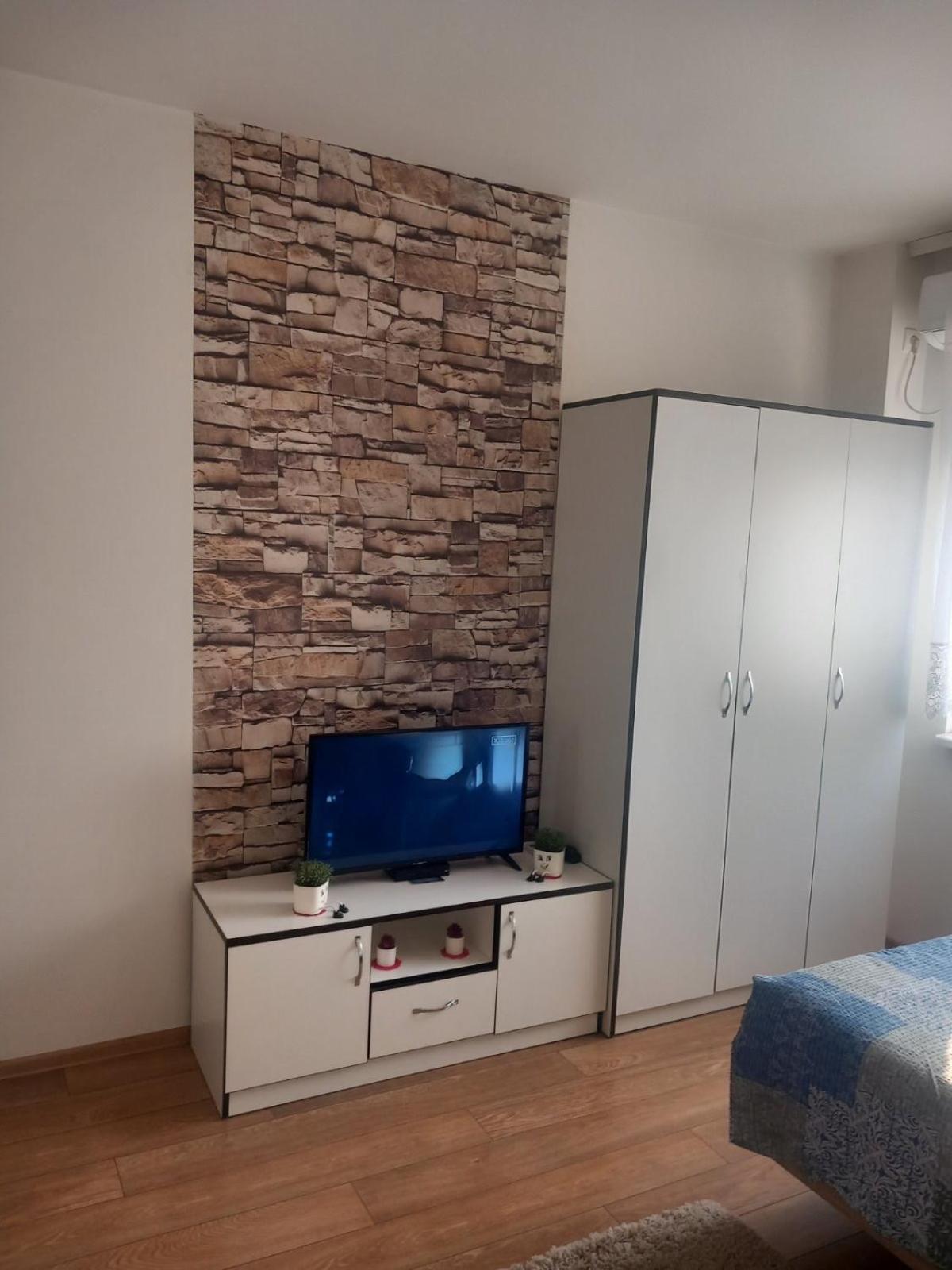 Stan Na Dan Appartement Loznica Buitenkant foto